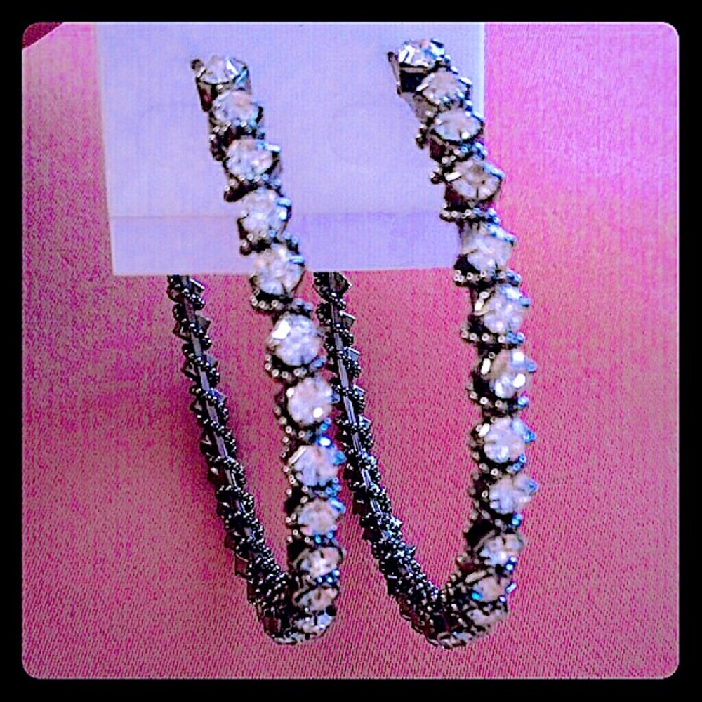 NewBeautiful black/grey tone bling hoops
